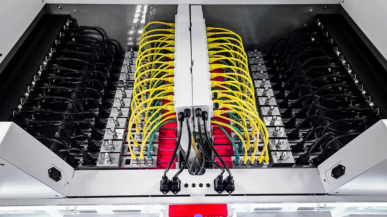 datacenter — illustration for “VPN, proxy or Tor”